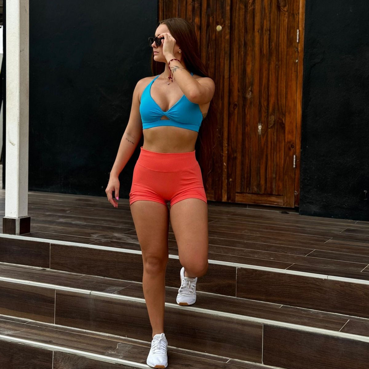 Activo mid-rise shorts