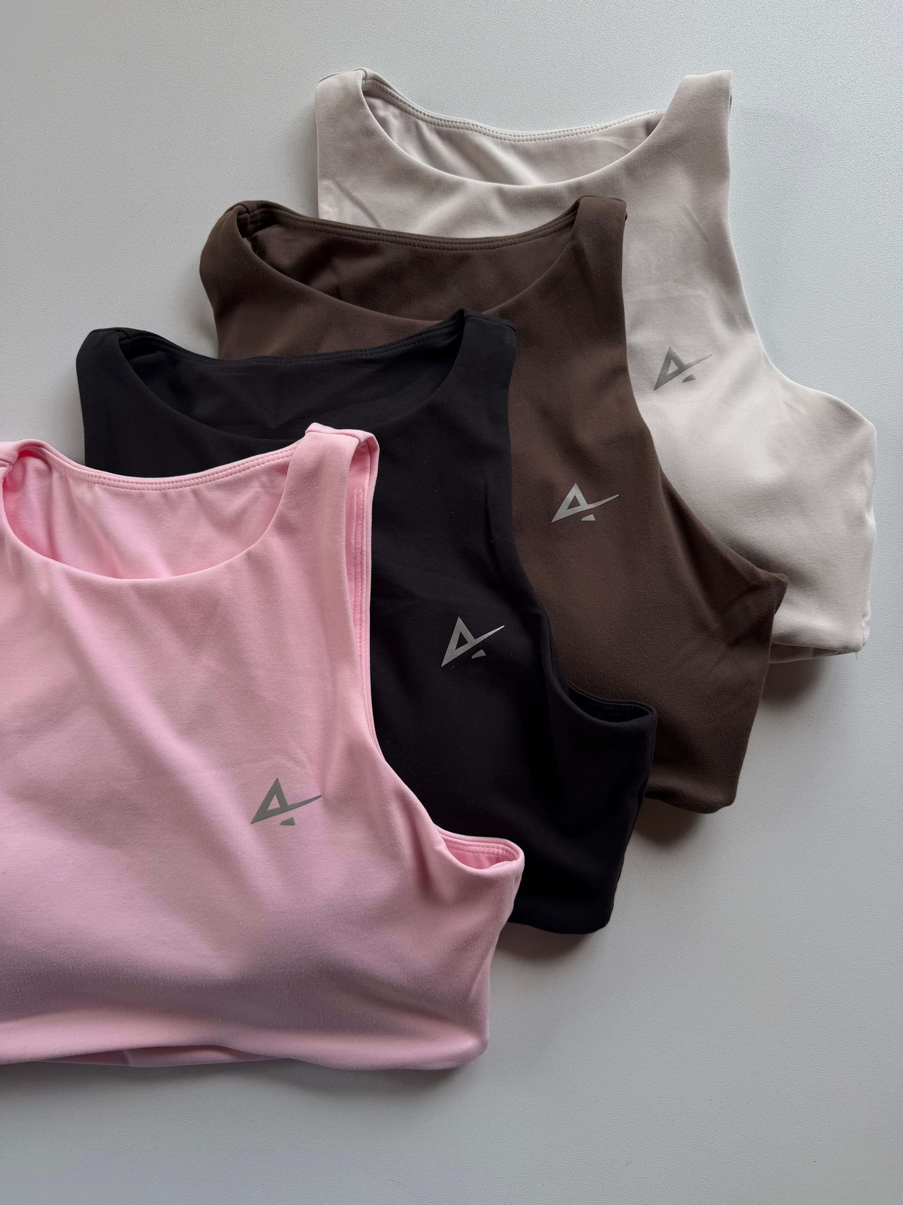 High neck sport bra
