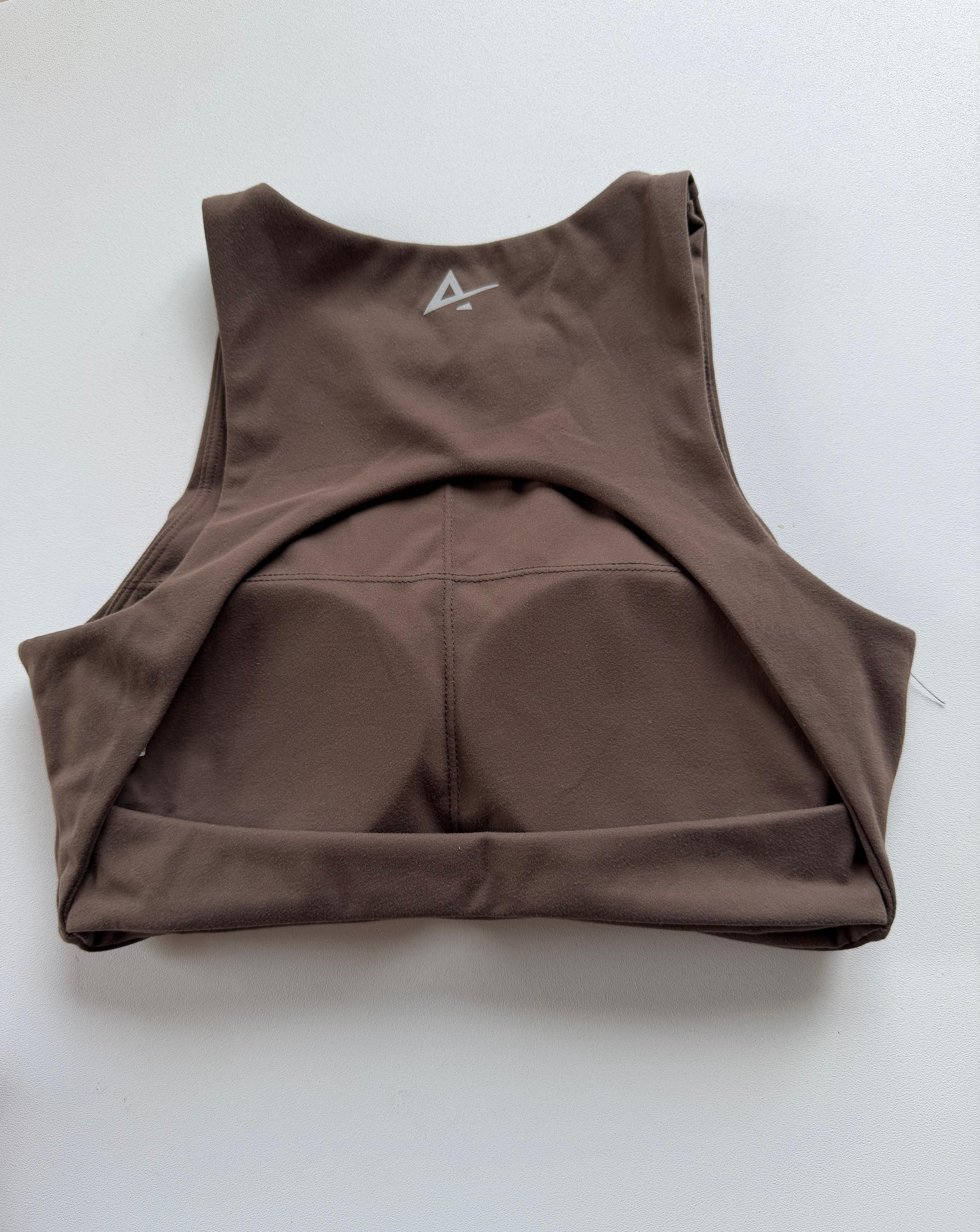 High neck sport bra