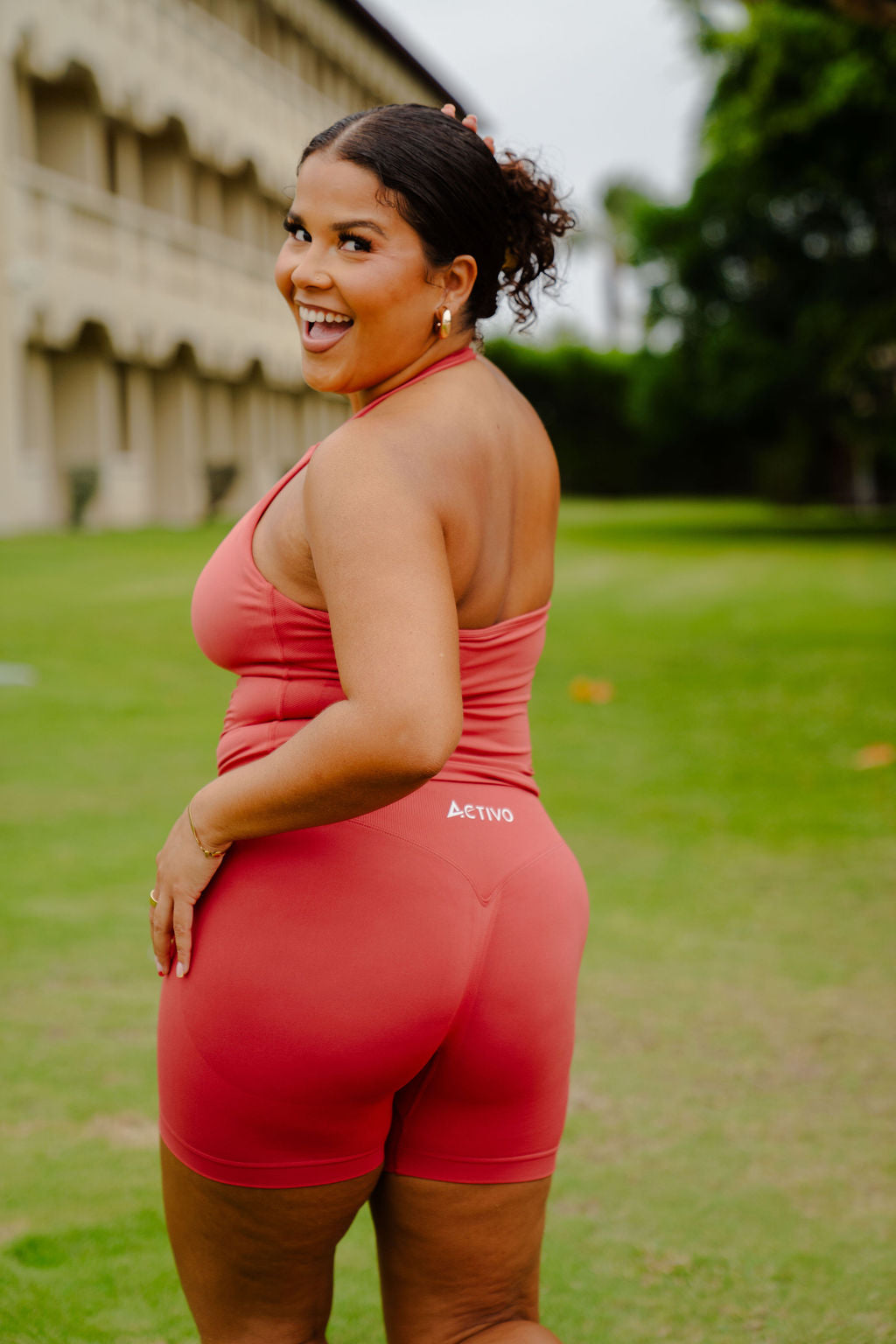 Sunset mid-waist short