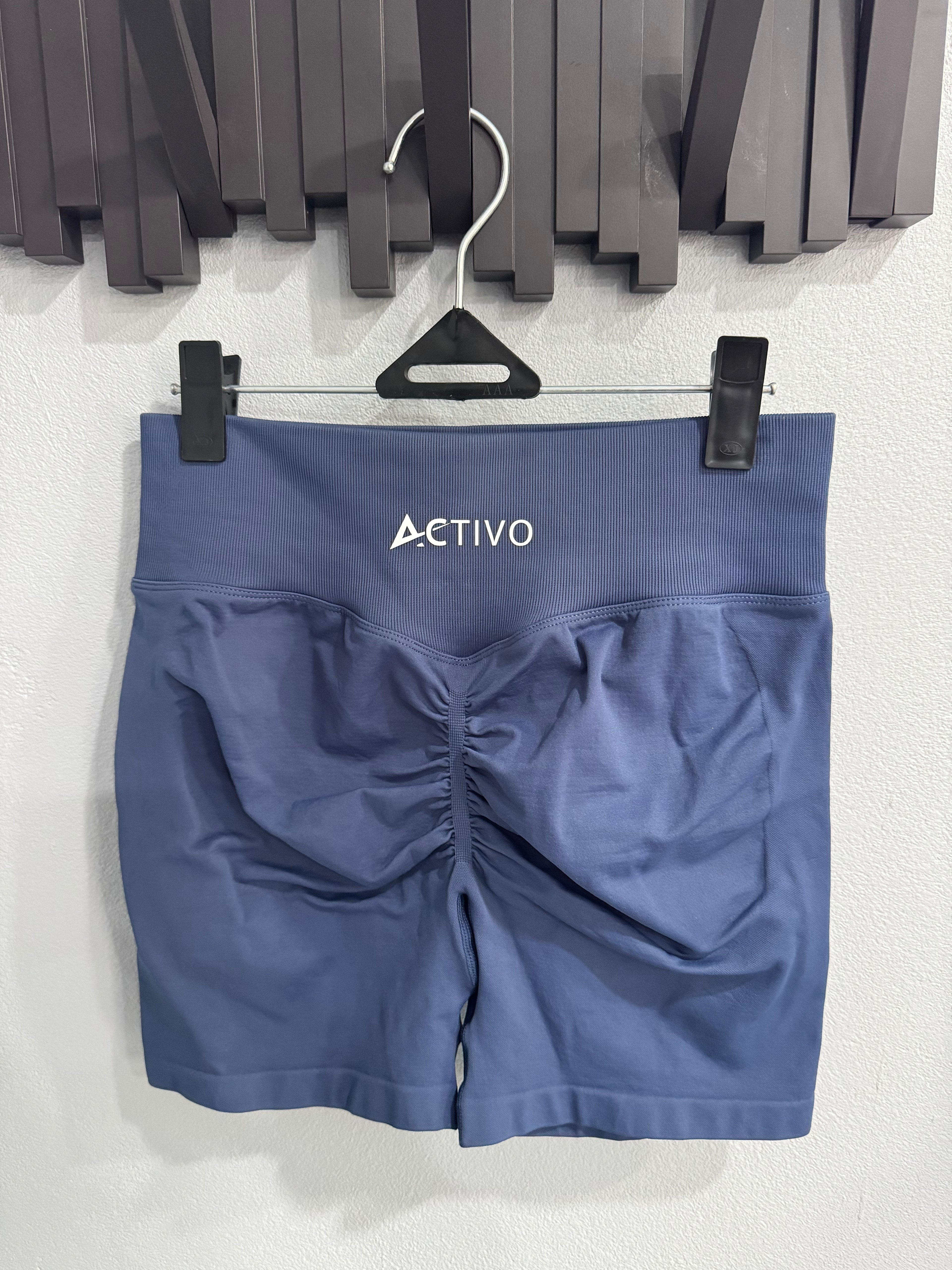 Activo high-waist shorts