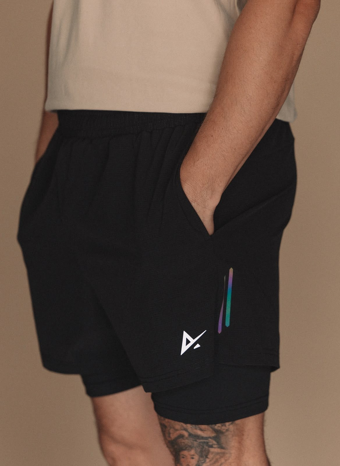 Pursuit men short