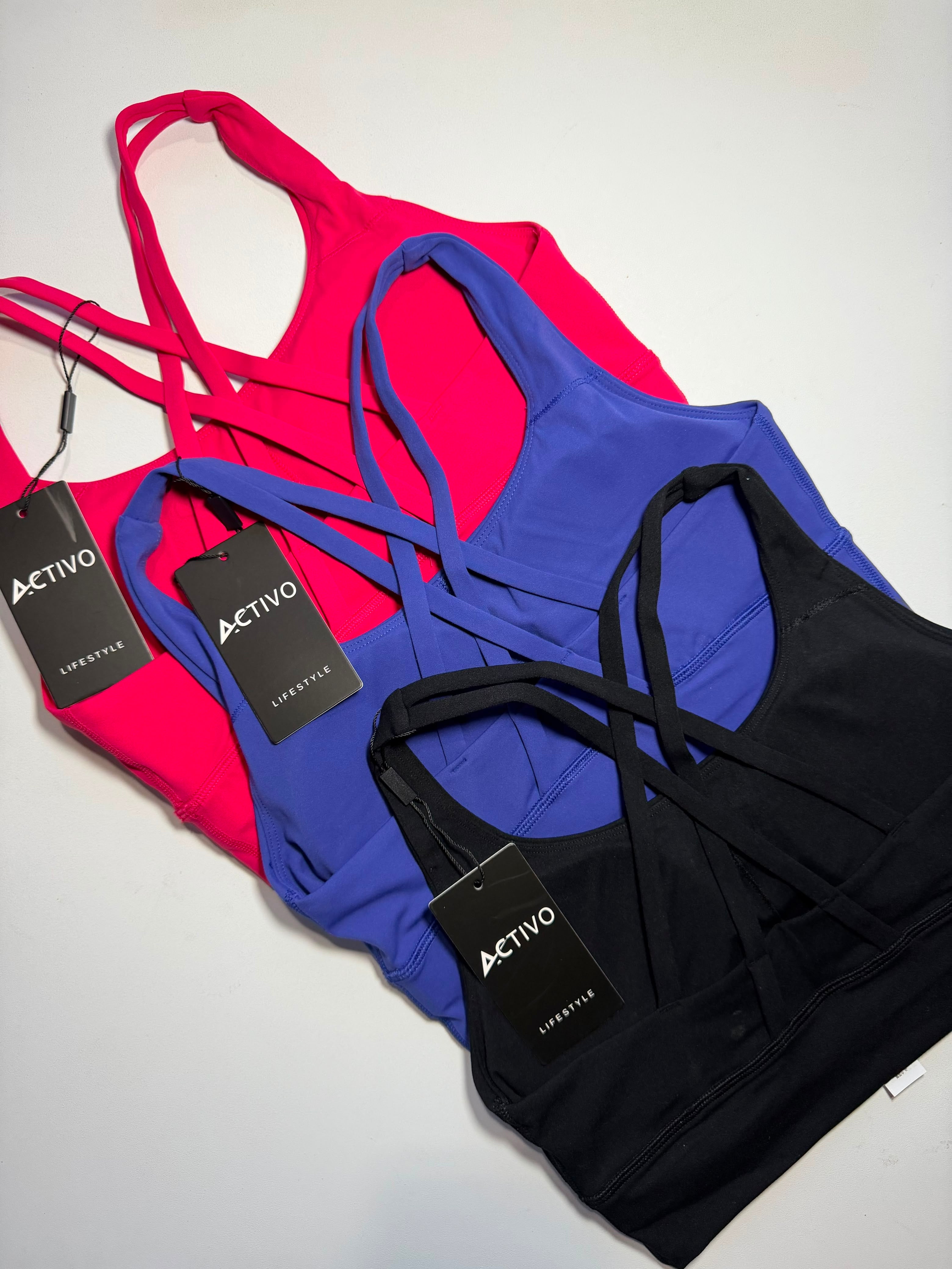Cross back sport bra