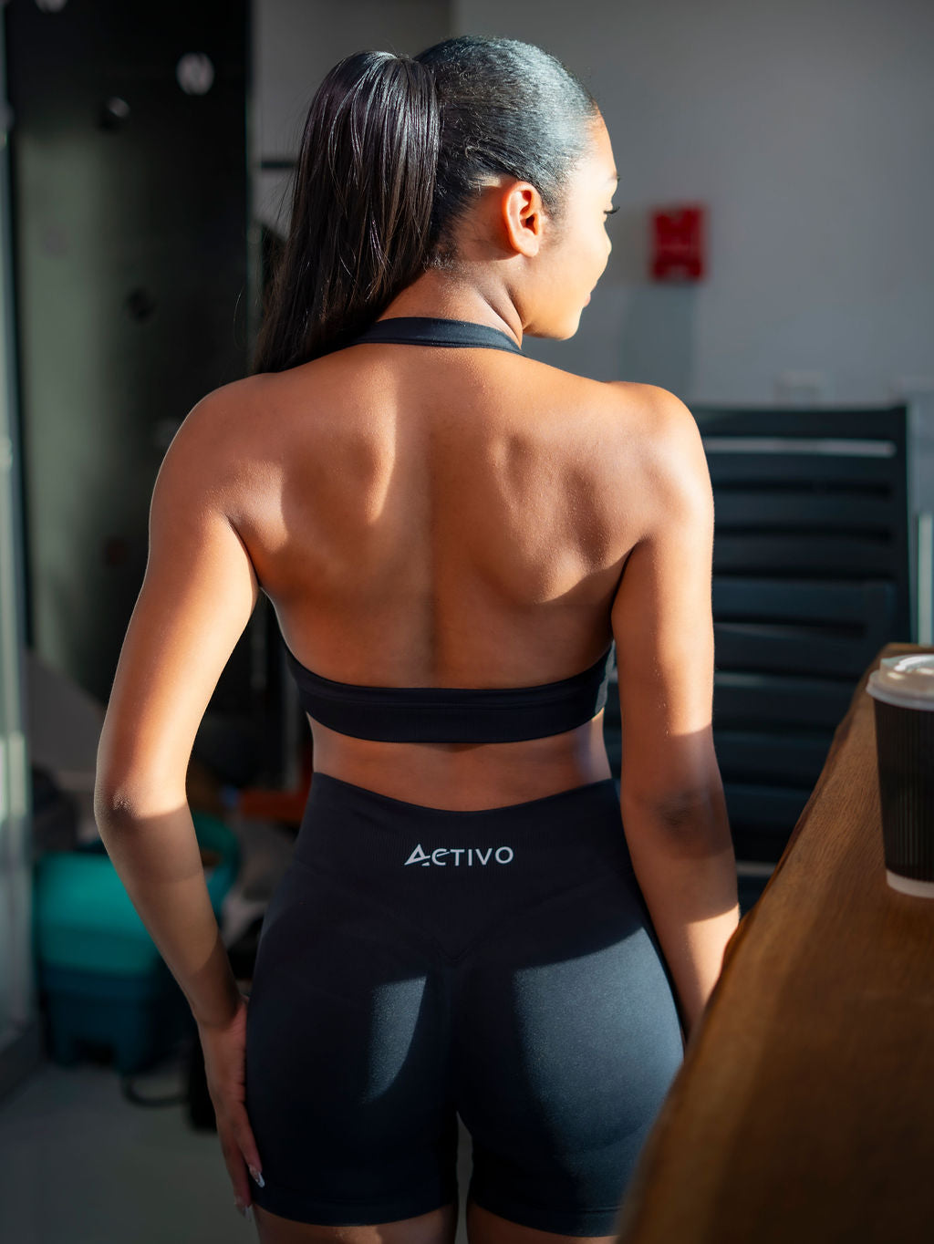 Emotive mid-waist short