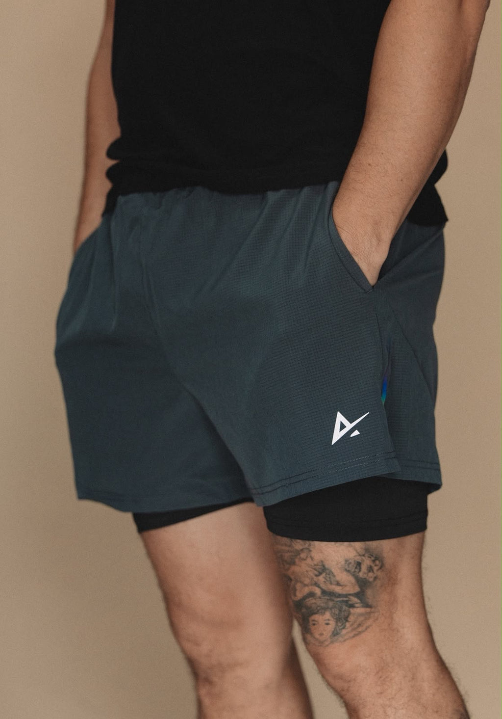 Pursuit men short