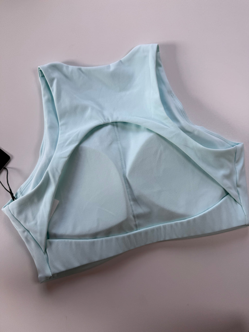 High neck sport bra