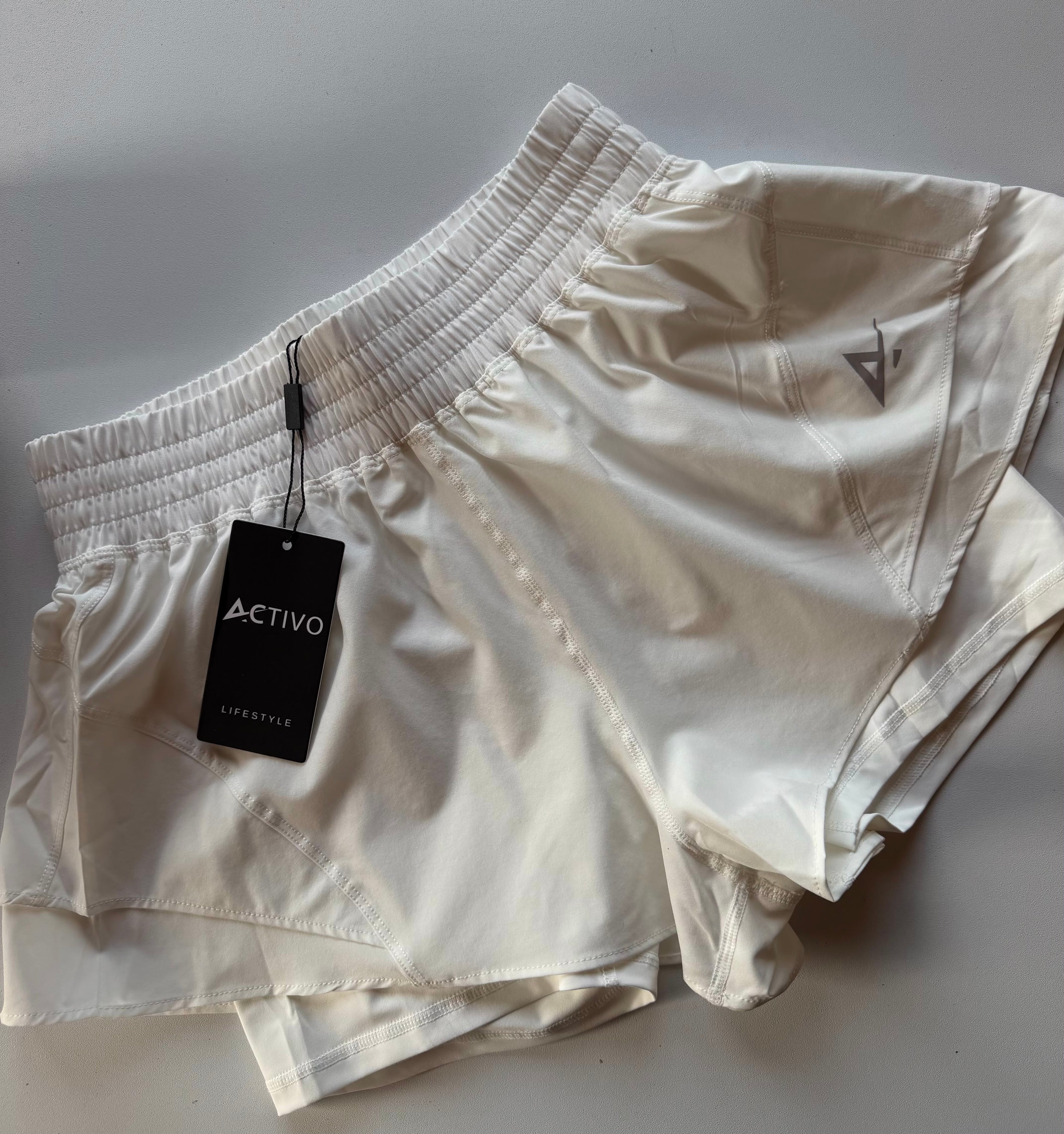 Activo flowy running short