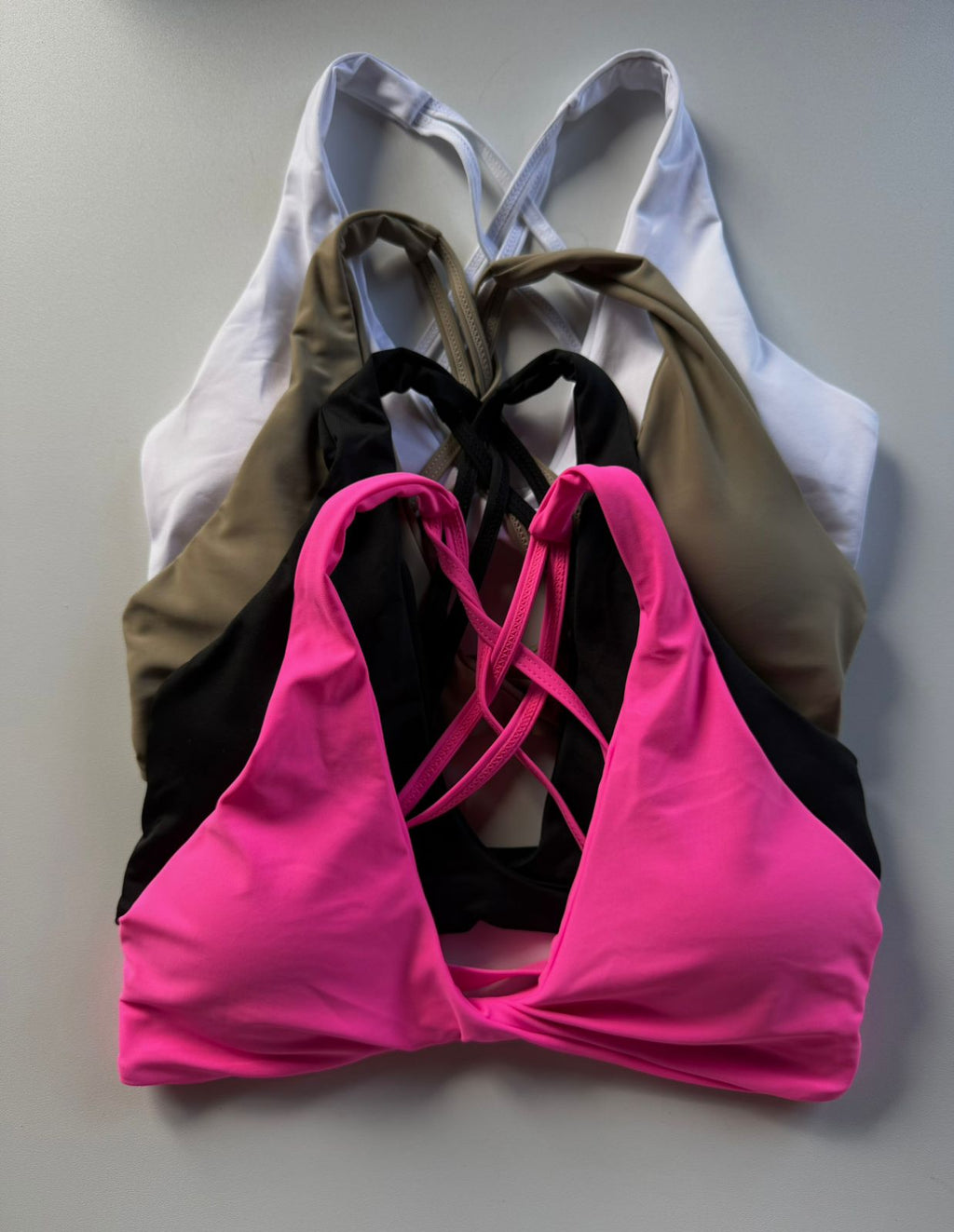 Criss cross sport bra