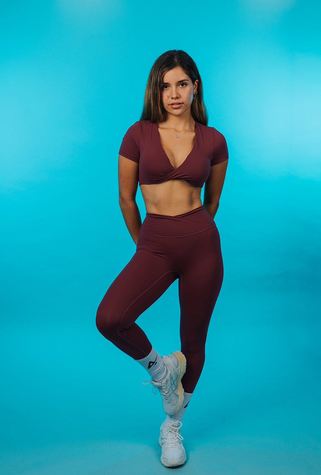 Soft twist criss-cross legging