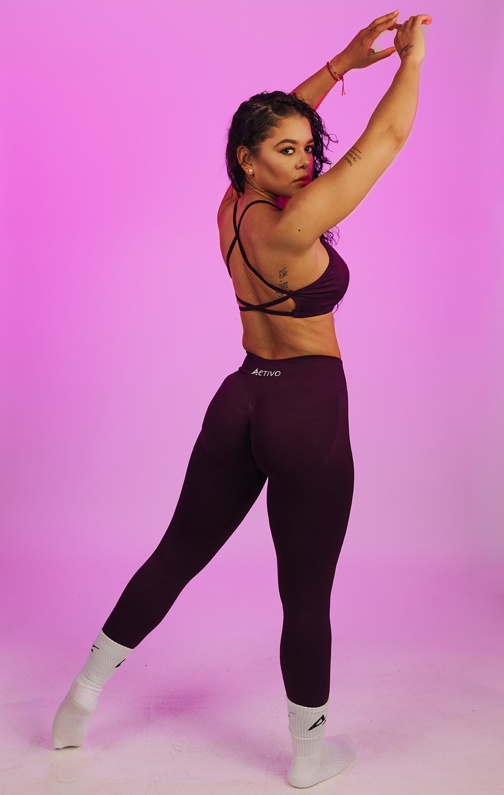 Essential criss cross sport bra