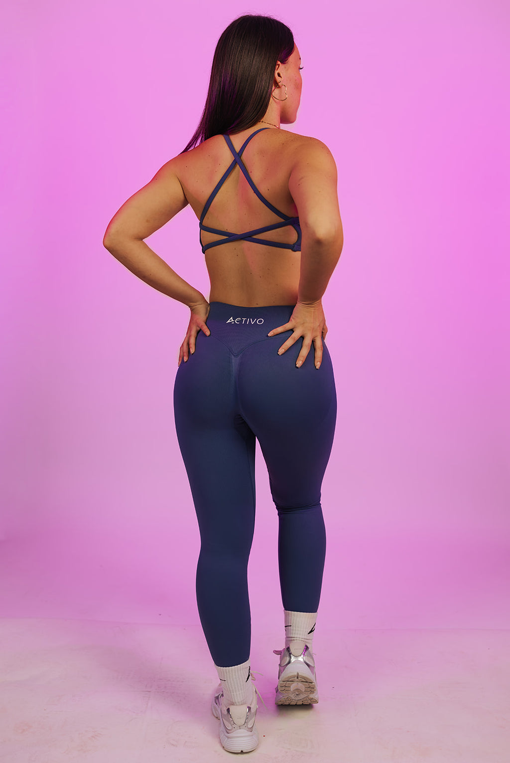 Essential criss cross sport bra