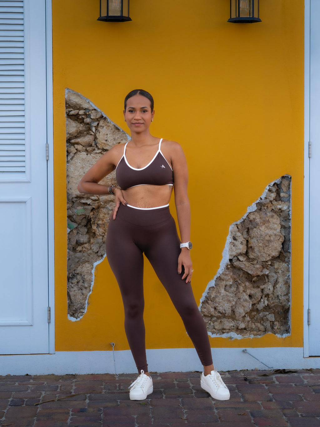 White outline Leggings