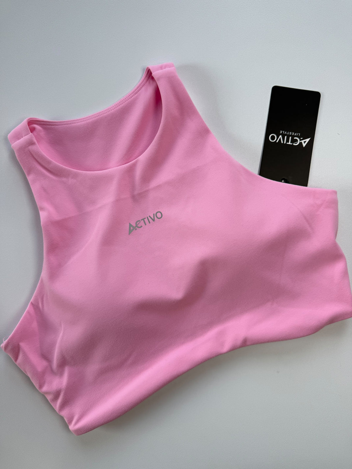 High neck sport bra